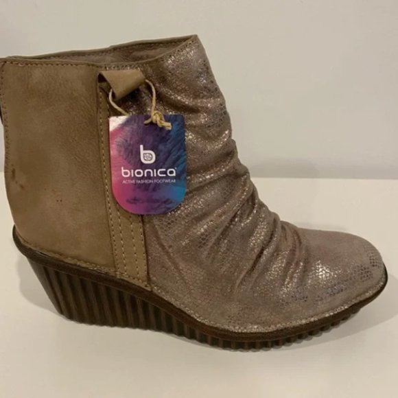 [BIONICA] Destiney Ankle Wedge Boot Size 8.5M - Picture 4 of 10